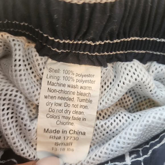 Boys swimshorts,0-3 month or 12-18 pounds. Blue w pineapples 🍍&🌴 - Picture 3 of 6